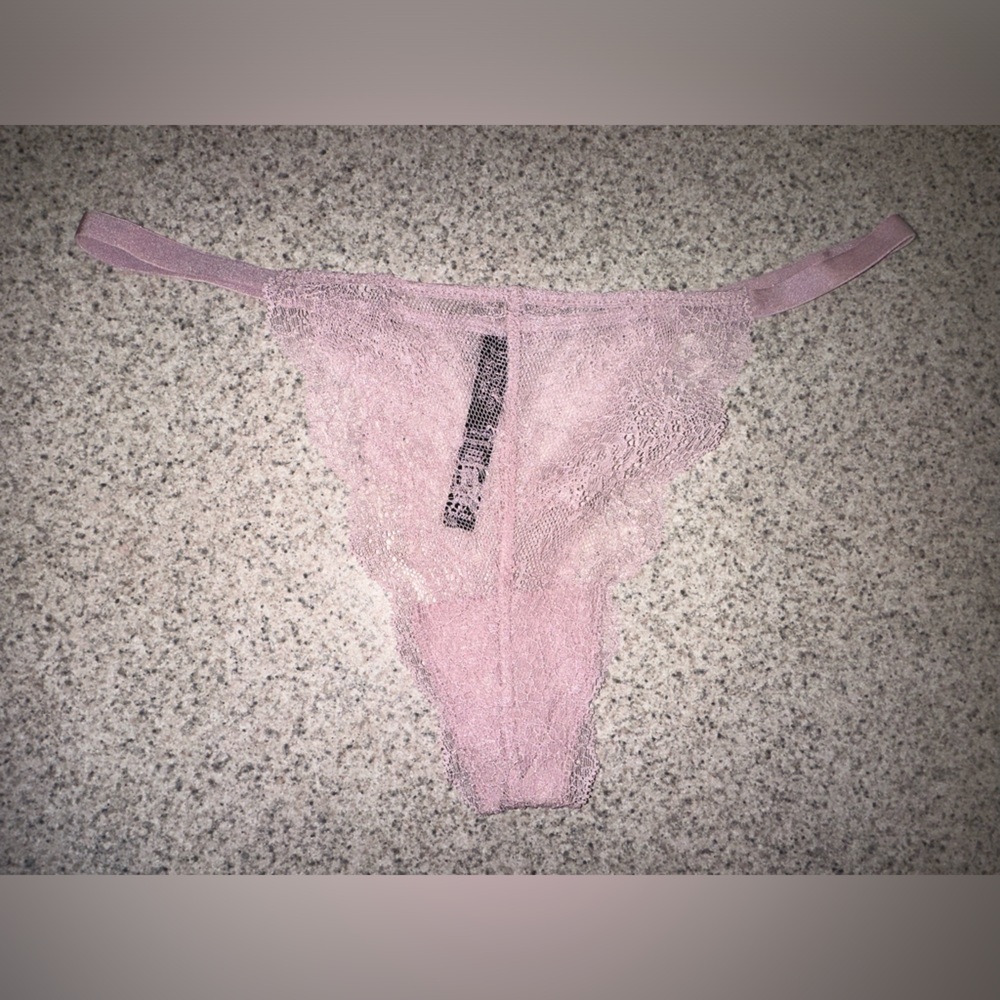 NWOT Victoria's Secret Very Sexy mauve Thong size Medium